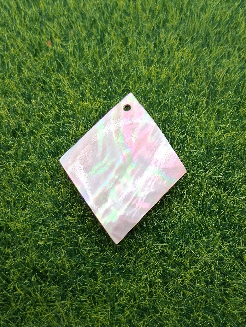 Mother Of Pearl Neon Lights Pendslant P409